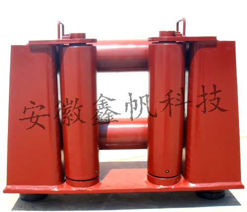 BA四滚柱起闭式导缆器